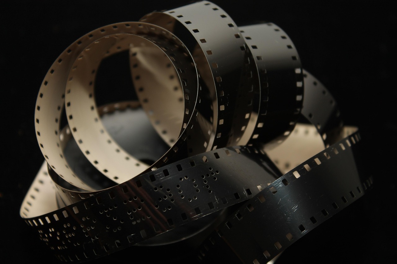 Rollo de película fotográfica desenrollado