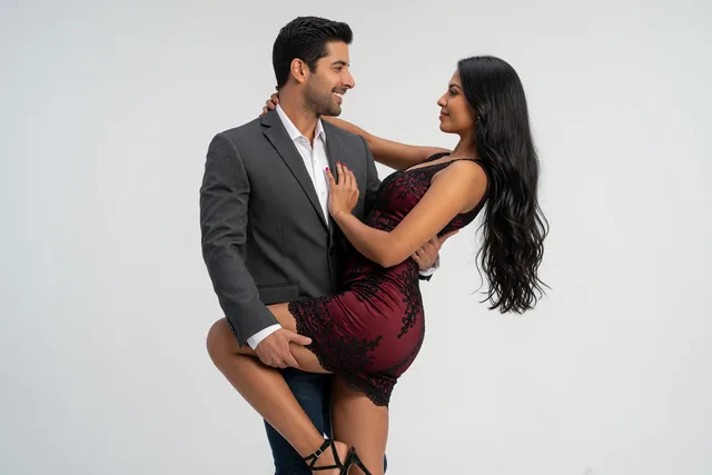 Muestra de poses de Poses en Pareja: En movimiento